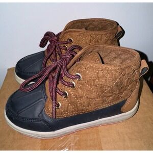 OSHKOSH B'GOSH Boys 10 Brown Tarin Lace Up Boot